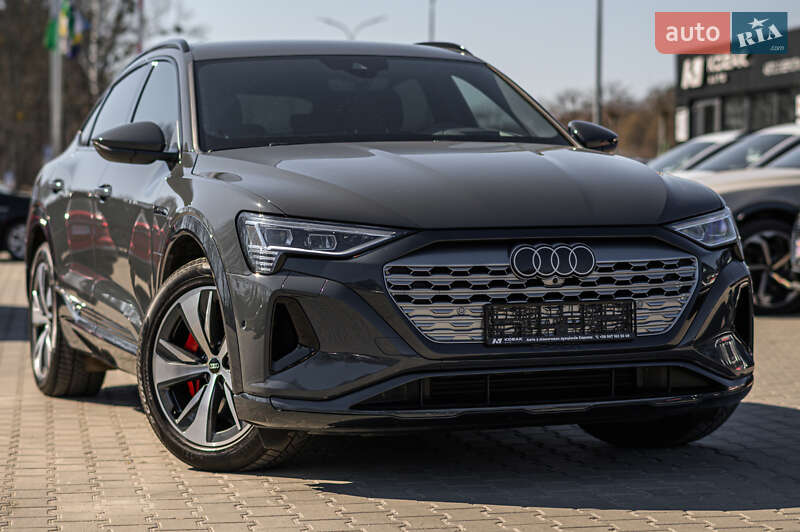 Внедорожник / Кроссовер Audi Q8 e-tron 2023 в Львове