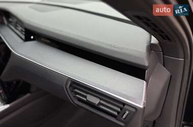 Внедорожник / Кроссовер Audi Q8 e-tron 2023 в 