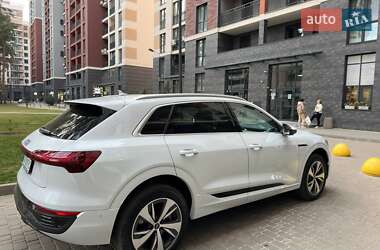 Внедорожник / Кроссовер Audi Q8 e-tron 2023 в 