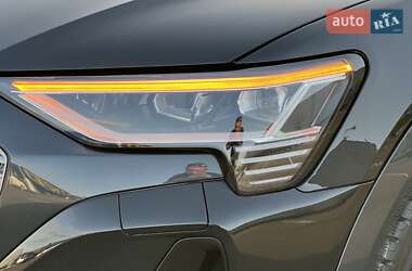 Внедорожник / Кроссовер Audi Q8 e-tron 2023 в 