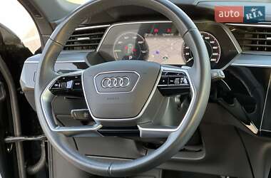 Внедорожник / Кроссовер Audi Q8 e-tron 2023 в 