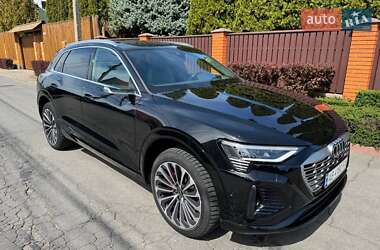 Внедорожник / Кроссовер Audi Q8 e-tron 2023 в 
