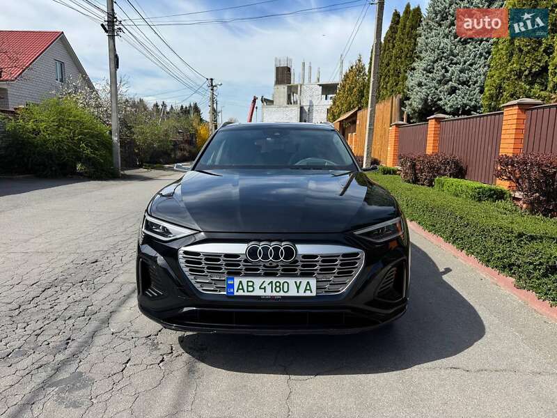 Внедорожник / Кроссовер Audi Q8 e-tron 2023 в Виннице
