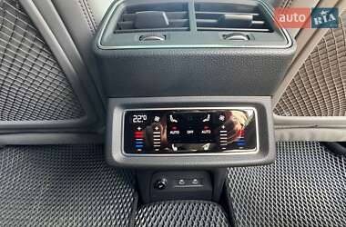 Внедорожник / Кроссовер Audi Q8 e-tron 2023 в 