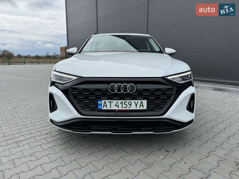 Позашляховик / Кросовер Audi Q8 e-tron 2023 в Івано-Франківську