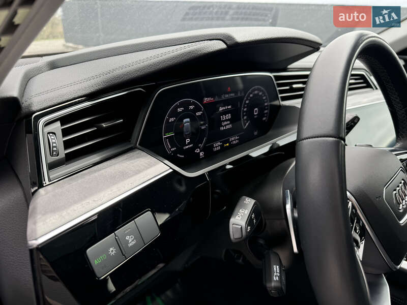 Позашляховик / Кросовер Audi Q8 e-tron 2023 в Івано-Франківську