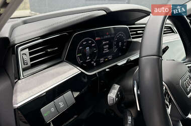 Внедорожник / Кроссовер Audi Q8 e-tron 2023 в 