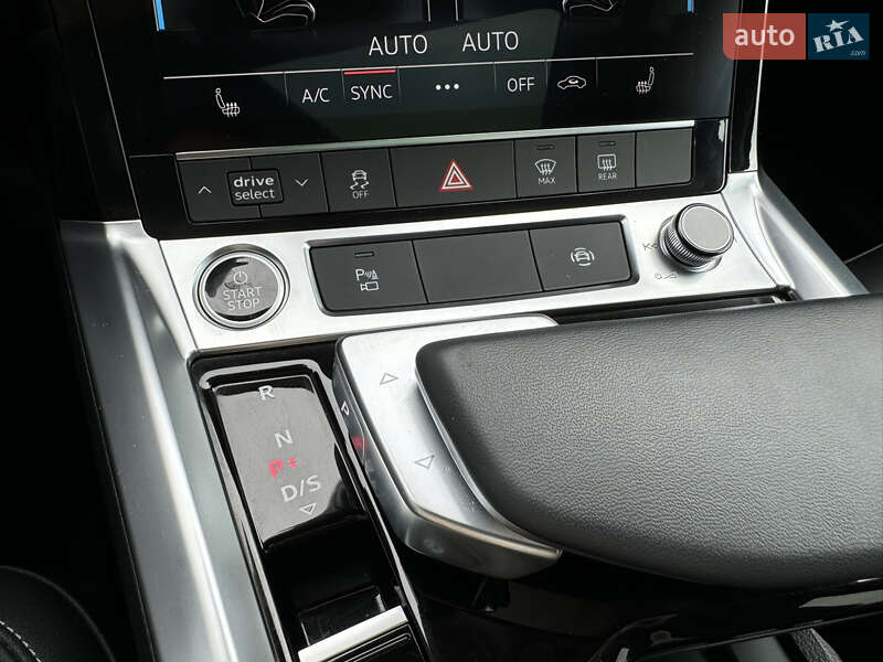 Позашляховик / Кросовер Audi Q8 e-tron 2023 в Івано-Франківську