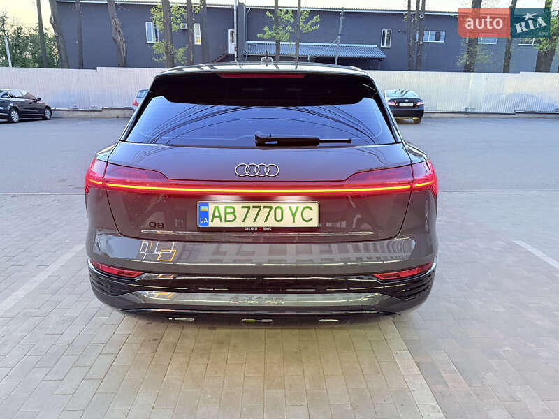 Внедорожник / Кроссовер Audi Q8 e-tron 2023 в Виннице