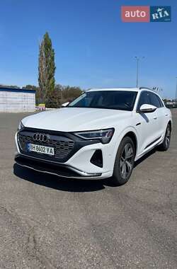 Внедорожник / Кроссовер Audi Q8 e-tron 2023 в 