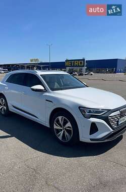 Внедорожник / Кроссовер Audi Q8 e-tron 2023 в Одессе