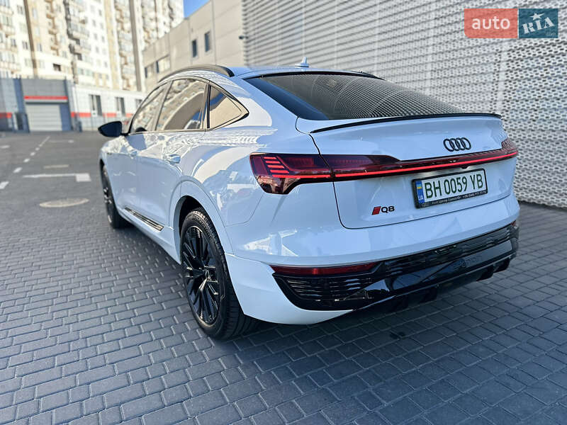 Внедорожник / Кроссовер Audi Q8 e-tron 2023 в Одессе