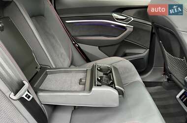 Внедорожник / Кроссовер Audi Q8 e-tron 2024 в 