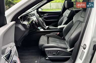Внедорожник / Кроссовер Audi Q8 e-tron 2024 в 