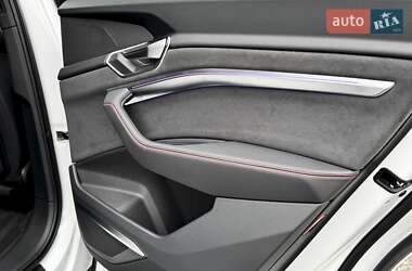 Внедорожник / Кроссовер Audi Q8 e-tron 2024 в 