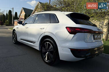Внедорожник / Кроссовер Audi Q8 e-tron 2024 в 