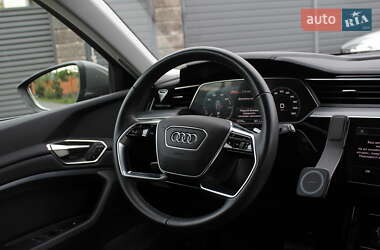 Внедорожник / Кроссовер Audi Q8 e-tron 2023 в 