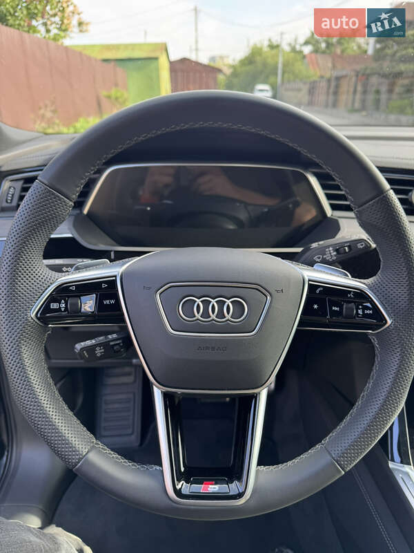 Внедорожник / Кроссовер Audi Q8 e-tron 2023 в Ровно