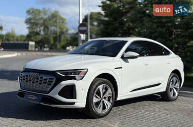Внедорожник / Кроссовер Audi Q8 e-tron 2023 в 