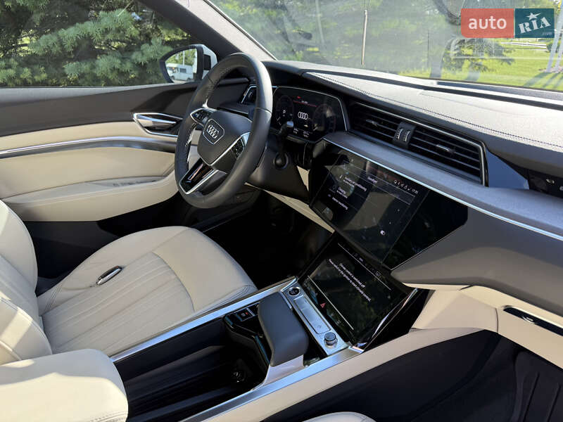 Внедорожник / Кроссовер Audi Q8 e-tron 2023 в Одессе