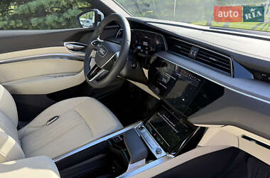 Внедорожник / Кроссовер Audi Q8 e-tron 2023 в 