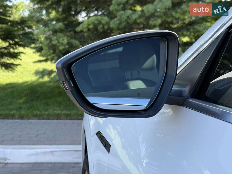 Внедорожник / Кроссовер Audi Q8 e-tron 2023 в Одессе
