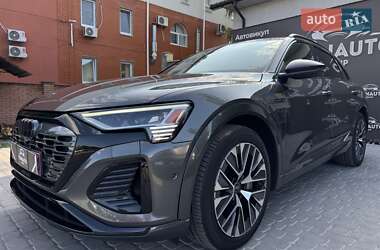 Внедорожник / Кроссовер Audi Q8 e-tron 2023 в 