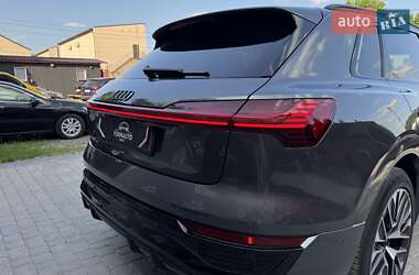 Внедорожник / Кроссовер Audi Q8 e-tron 2023 в 