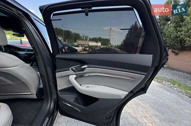 Внедорожник / Кроссовер Audi Q8 e-tron 2023 в 