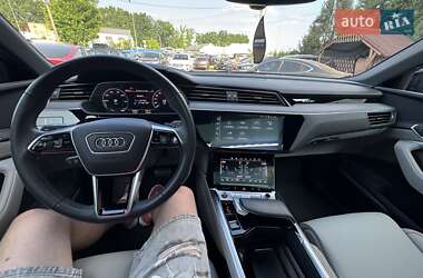 Внедорожник / Кроссовер Audi Q8 e-tron 2023 в 