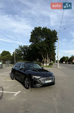 Внедорожник / Кроссовер Audi Q8 e-tron 2023 в 