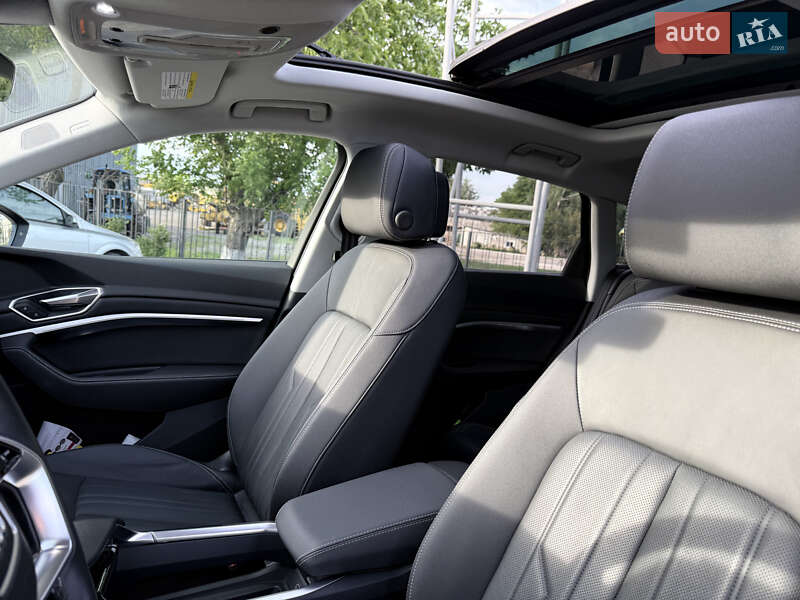 Внедорожник / Кроссовер Audi Q8 e-tron 2023 в Виннице фото 26 Внедорожник / Кроссовер Audi Q8 e-tron 2023 в Виннице
