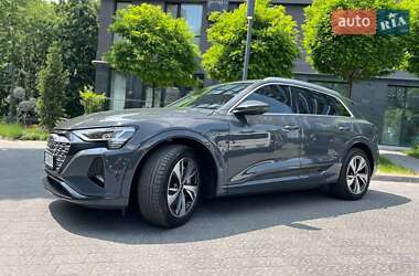 Внедорожник / Кроссовер Audi Q8 e-tron 2024 в 