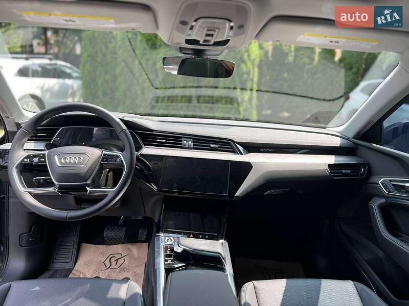 Внедорожник / Кроссовер Audi Q8 e-tron 2024 в Львове