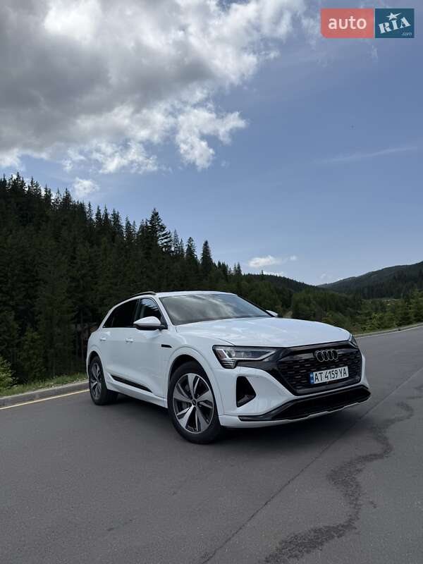 Внедорожник / Кроссовер Audi Q8 e-tron 2023 в 