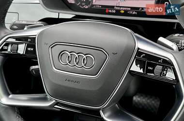 Внедорожник / Кроссовер Audi Q8 e-tron 2024 в 