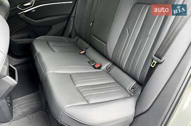 Внедорожник / Кроссовер Audi Q8 e-tron 2024 в 