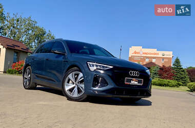Внедорожник / Кроссовер Audi Q8 e-tron 2023 в 