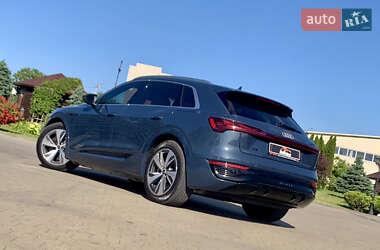 Внедорожник / Кроссовер Audi Q8 e-tron 2023 в 