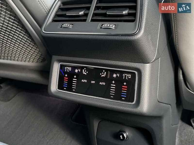 Внедорожник / Кроссовер Audi Q8 e-tron 2023 в Черновцах