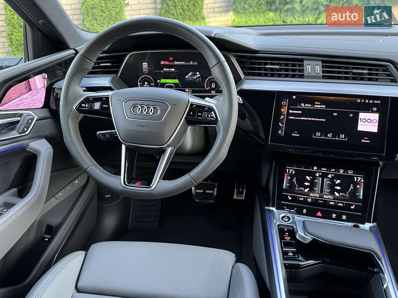 Внедорожник / Кроссовер Audi Q8 e-tron 2023 в Черновцах