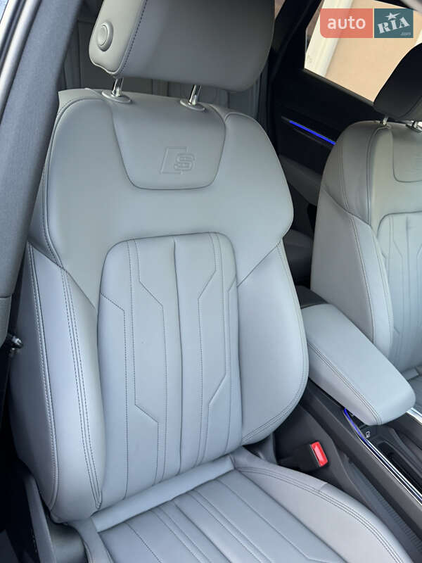 Внедорожник / Кроссовер Audi Q8 e-tron 2023 в Черновцах