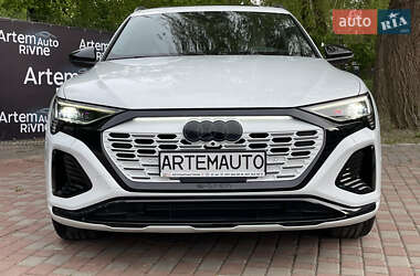 Внедорожник / Кроссовер Audi Q8 e-tron 2024 в 