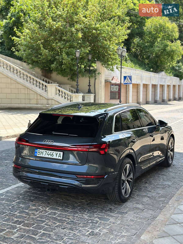 Внедорожник / Кроссовер Audi Q8 e-tron 2023 в Одессе