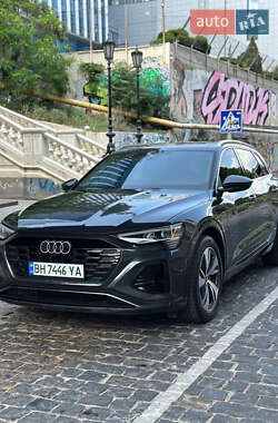Внедорожник / Кроссовер Audi Q8 e-tron 2023 в 