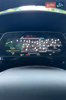 Внедорожник / Кроссовер Audi Q8 e-tron 2023 в 