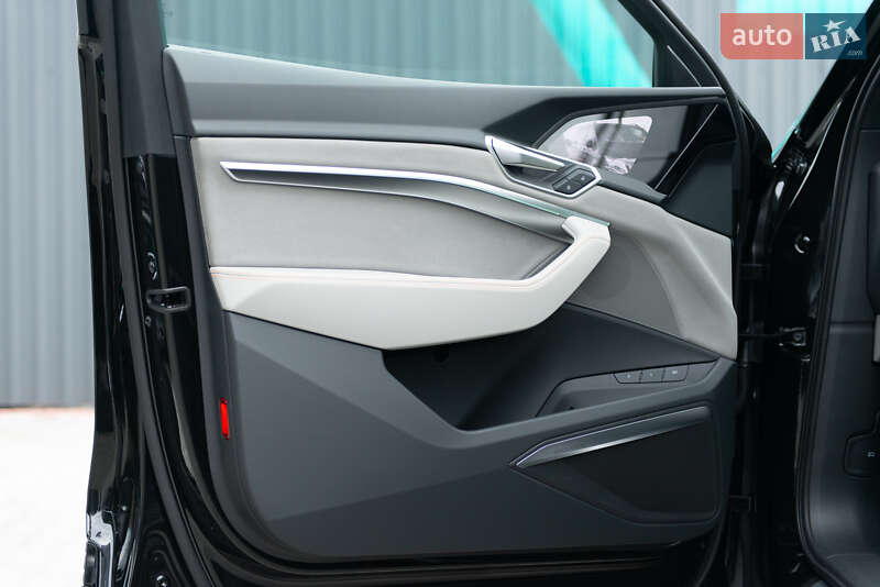 Внедорожник / Кроссовер Audi Q8 e-tron 2023 в Мукачево