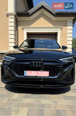 Внедорожник / Кроссовер Audi Q8 e-tron 2023 в 