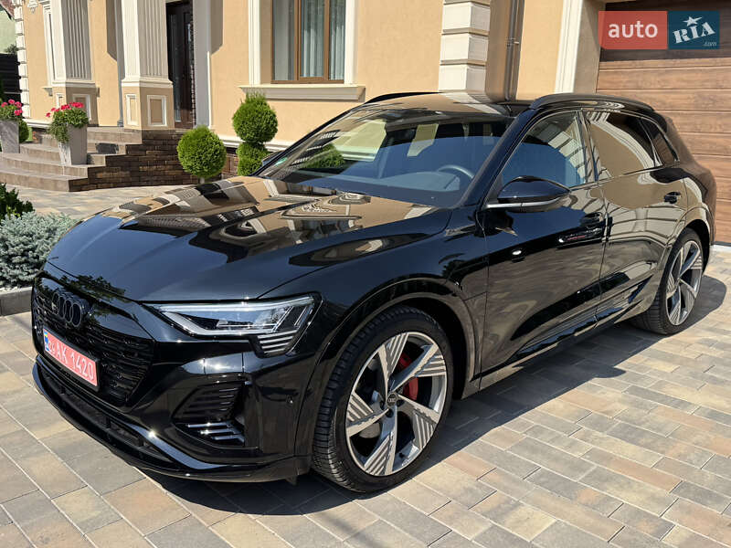Внедорожник / Кроссовер Audi Q8 e-tron 2023 в Черновцах