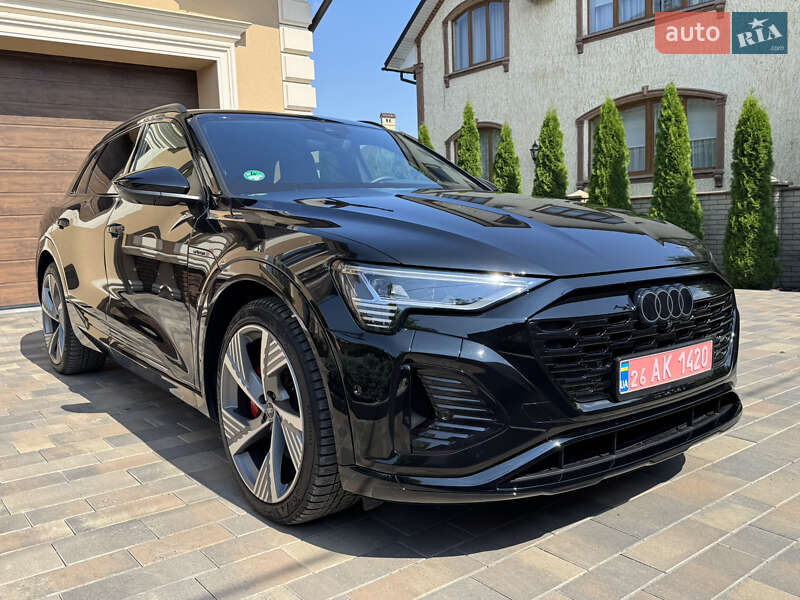 Внедорожник / Кроссовер Audi Q8 e-tron 2023 в Черновцах